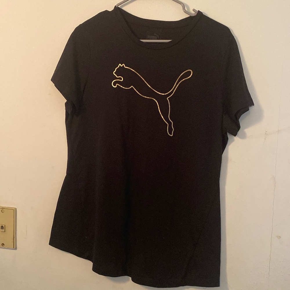 Woman Puma shirt